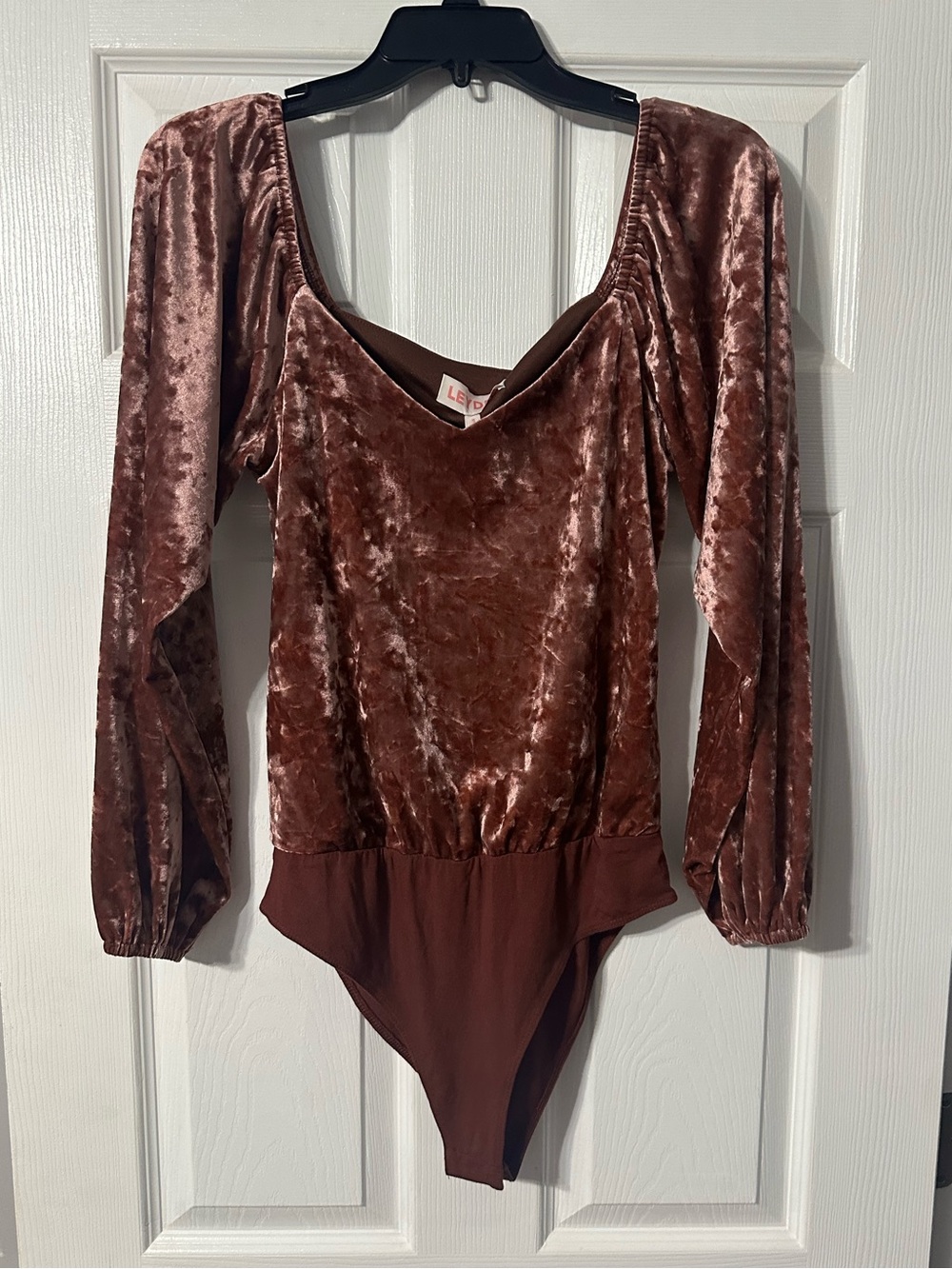 Leyden Crushed Velvet Long-Sleeve Bodysuit in Mahogany